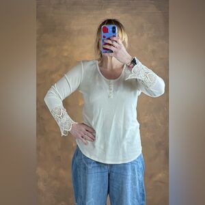 7th Ray Cream Lace Cuff Long Sleeve Top